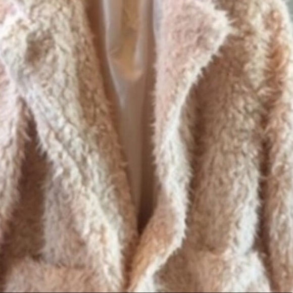 🎉HOST PICK🎉FIRM🔥BLUSH SHAGGY FAUX FUR COAT - Picture 6 of 8